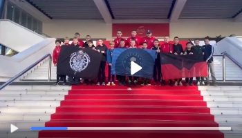 Francia, bambini ucraini espongono simboli nazisti