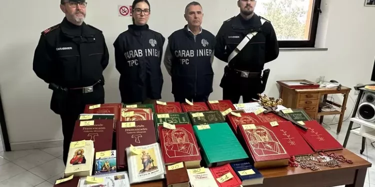 Vangeli e rosari rubati in chiese sud Sardegna, 59enne denunciato