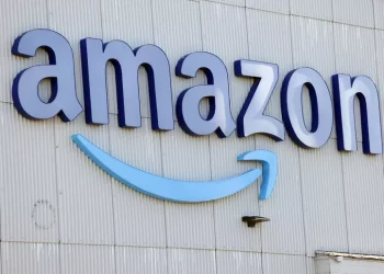 Sindacati, stato di agitazione per tutto il personale Amazon
