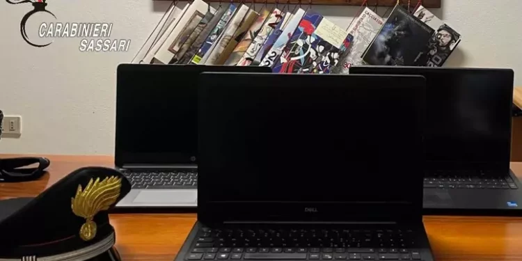 Appiccò incendio e rubò tre computer ad Alghero, denunciato