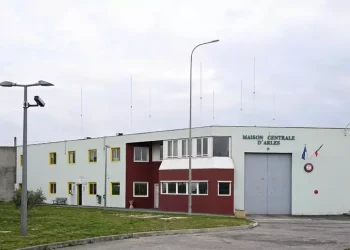 Francia, presa di ostaggi nel carcere di Arles