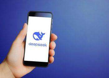 Cos’è DeepSeek, l’app che ha mandato ko il Nasdaq e ora è stata hackerata
