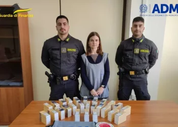 Sequestrati 1.300 sigaretti a passeggero sbarcato a Porto Torres