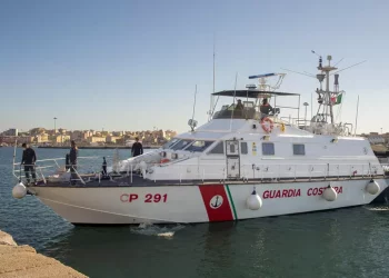 Barca si capovolge, muoiono due pescatori nel nord Sardegna