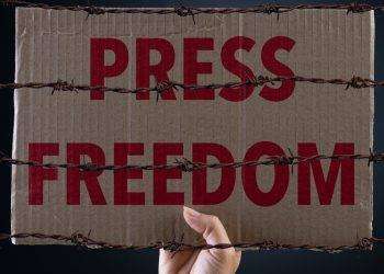 Vergogna e informazione, quando i lettori (di parte) insultano la libertà di stampa