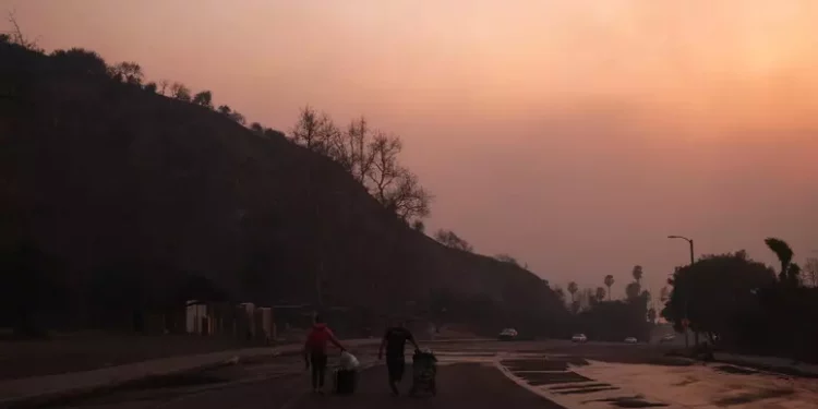 A Los Angeles 180mila sotto ordine di evacuazione