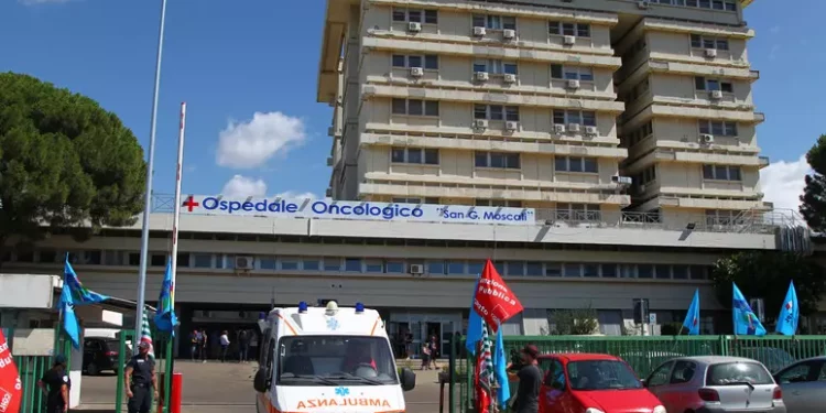 Tre infermiere aggredite da un paziente in ospedale a Taranto