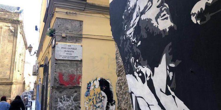 Napul’è Pino Daniele, dieci anni senza l’”uomo in blues”