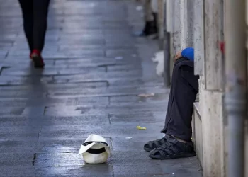 In Italia 71 miliardari, 5,7 milioni in povertà assoluta