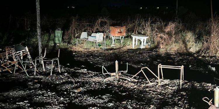 Selargius, dato alle fiamme il presidio contro il Tyrrhenian Link