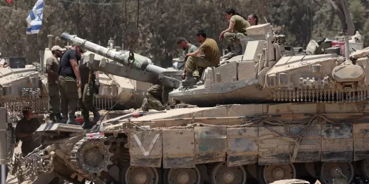 Carro armato del regime israeliano uccide due palestinesi a Gaza: violata la tregua