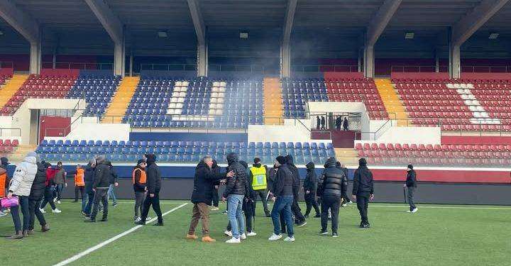 Scontri fra tifosi dopo L’Aquila-Sambenedettese