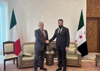 Siria, Tajani incontra i tagliagole jihadisti ora ripuliti dall’Occidente
