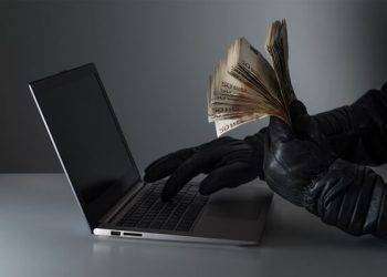 Si finge agente immobiliare e sottrae 35mila euro a un uomo