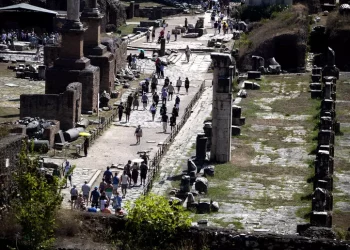 Turismo, 458,5 milioni presenze nel 2024 con +2,5% sul 2023