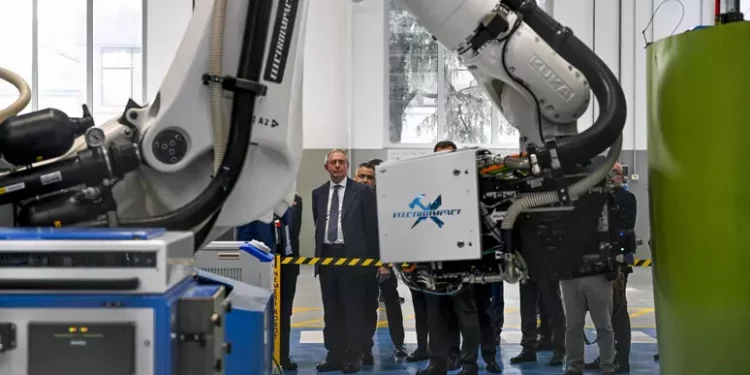 Istat, cresce l’Ia nell’industria italiana, +71% nel 2024