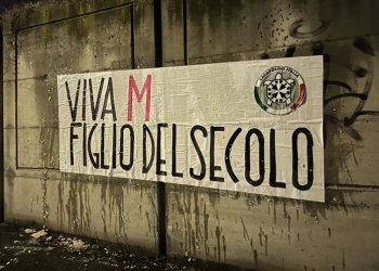 ‘Viva M figlio del secolo’, gli striscioni di Casapound affissi in tutta Italia