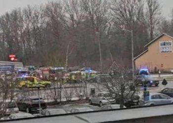 Cinque persone colpite da spari in una scuola in Svezia