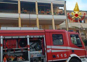 Paura ad Alghero, fiamme in abitazione: una persona soccorsa