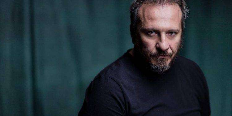 Il 24 marzo a Cagliari la comicità irriverente di Giorgio Montanini al Teatro Massimo