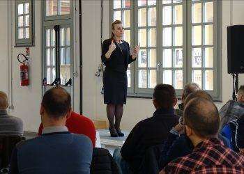 Sardegna pioniera nell’inclusione: nasce la piattaforma che abbatterà le barriere per le persone sorde