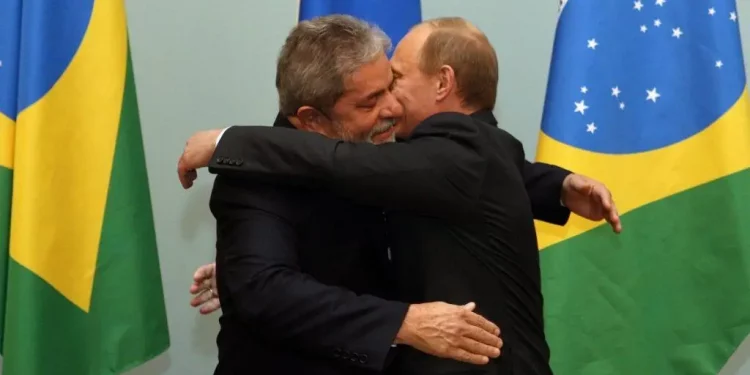 Russia e Brasile, lunga telefonata tra Lula e Putin