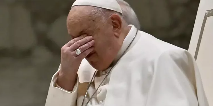 Notte tranquilla per il Papa, si è svegliato e ha fatto colazione