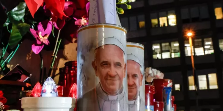 Il Papa, domani l’Angelus diffuso solo in forma scritta