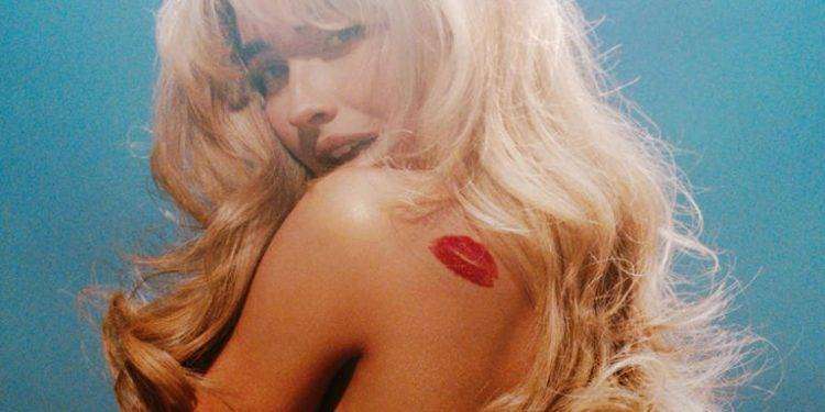 Sabrina Carpenter, il 14 febbraio esce Short n’ Sweet Deluxe: a marzo concerto a Milano