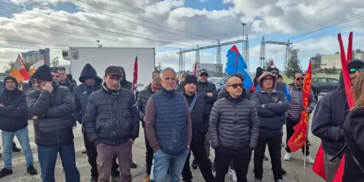 Sider Alloys: sindacati, ‘serve una svolta dal Governo’