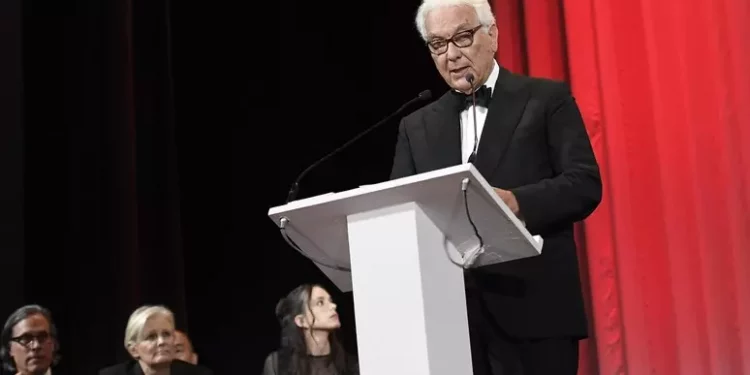 Un arresto per truffa e rapina da 3 milioni a moglie Baratta