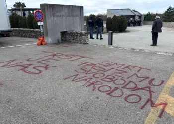 Vandalizzata foiba Basovizza alla vigilia Giorno del ricordo