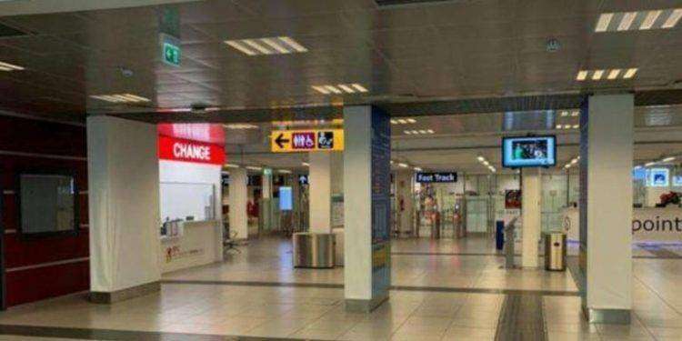 Incendio all’aeroporto di Ciampino, traffico aereo sospeso