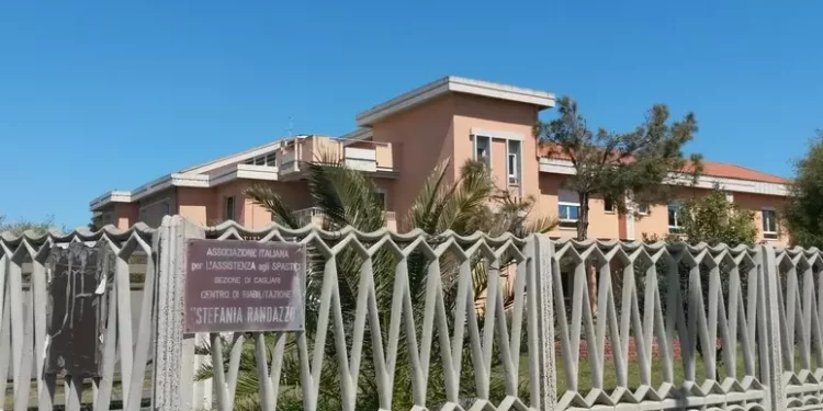 Mobilitazione lavoratori Aias, “pronto sciopero su contratto nazionale”