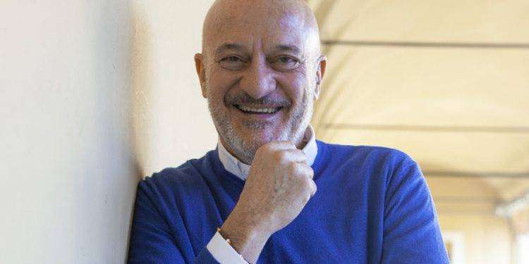 Claudio Bisio è “uno sbirro in Appennino”, aperti i casting: che comparse si cercano