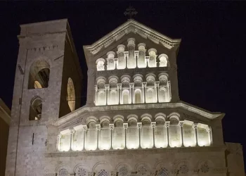Rosario in cattedrale Cagliari per la salute del Pontefice