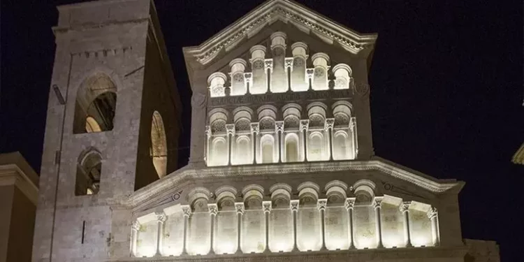 Rosario in cattedrale Cagliari per la salute del Pontefice