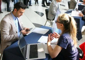 Una persona su 2 discriminata ai colloqui di lavoro, quando accade più spesso