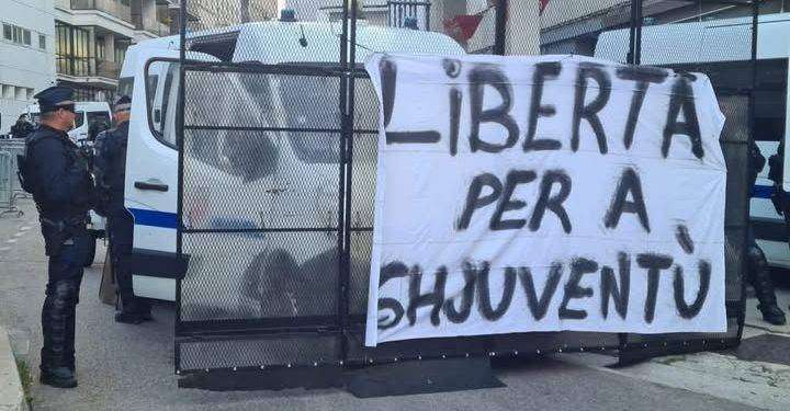Corsica, due giovani indipendentisti sotto processo a Bastia