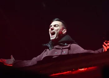 Sanremo, Gabry Ponte è l’ospite di apertura della serata finale