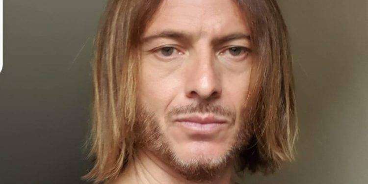 Negato il teatro di Casalgrande al fotoreporter Giorgio Bianchi, è censura