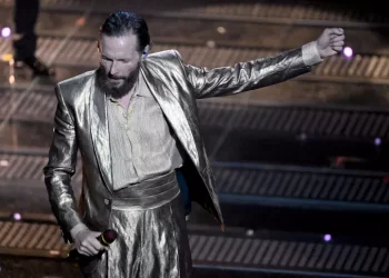 Jovanotti, nel testo di Fuori Onda entra ‘la politica italiana’