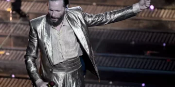 Jovanotti, nel testo di Fuori Onda entra ‘la politica italiana’