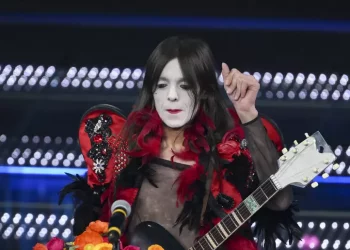 Sanremo, Premio della Critica a Lucio Corsi