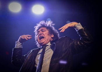 Il presidente argentino Javier Milei accusato di aver promosso una criptovaluta poi crollata