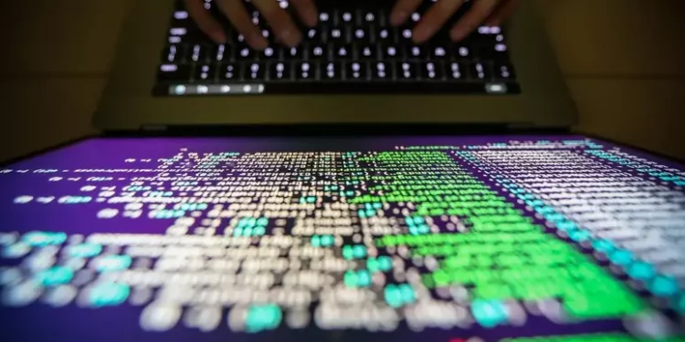 Europol, 25 arresti per contenuti pedopornografici generati dall’IA