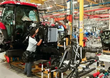 Produzione industriale in rosso a dicembre -7,1%, -3,5% nel 2024