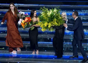 Sanremo, 10,7 milioni con il 59.8% per la terza serata