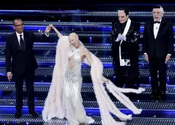 Sanremo, 11,7 milioni e il 64.5% per la seconda serata