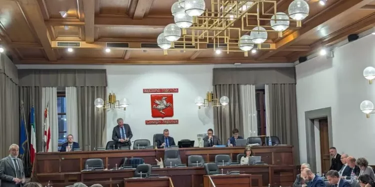 Fine vita, Toscana approva legge, prima in Italia